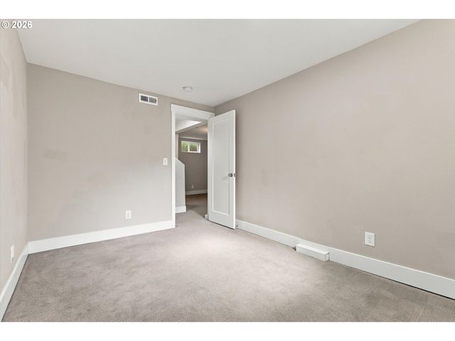 6207 Se 92ND Ave, Portland, OR 97266