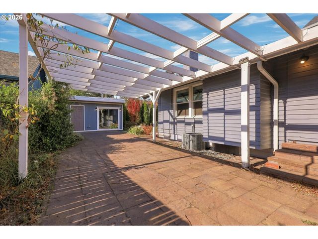 6207 Se 92ND Ave, Portland, OR 97266