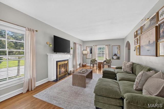 1067 Wilson Avenue, St Louis, MO 63130