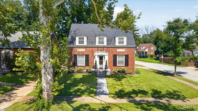 1067 Wilson Avenue, St Louis, MO 63130