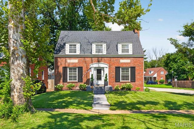 1067 Wilson Avenue, St Louis, MO 63130