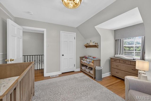 1067 Wilson Avenue, St Louis, MO 63130