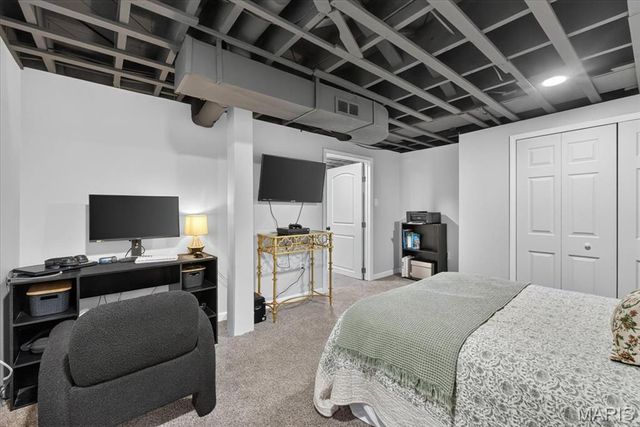 1067 Wilson Avenue, St Louis, MO 63130