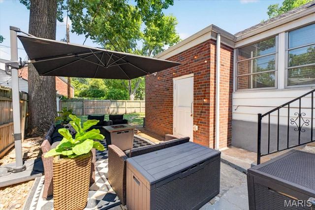1067 Wilson Avenue, St Louis, MO 63130