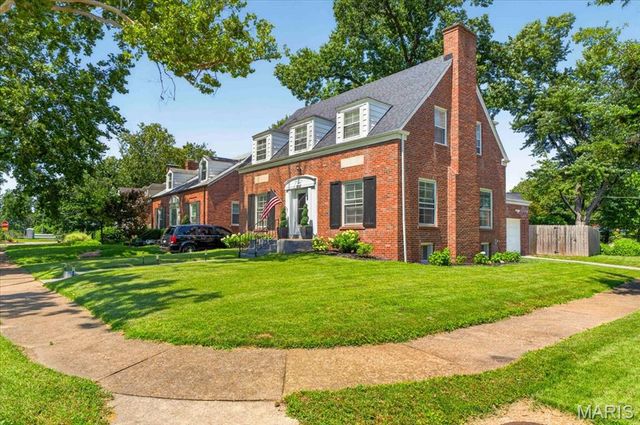 1067 Wilson Avenue, St Louis, MO 63130