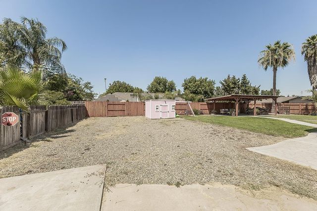 1534 S Sylmar Avenue, Fresno, CA 93727