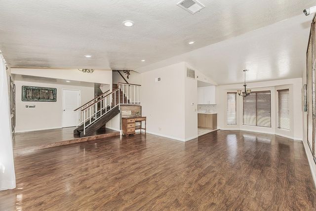 1534 S Sylmar Avenue, Fresno, CA 93727
