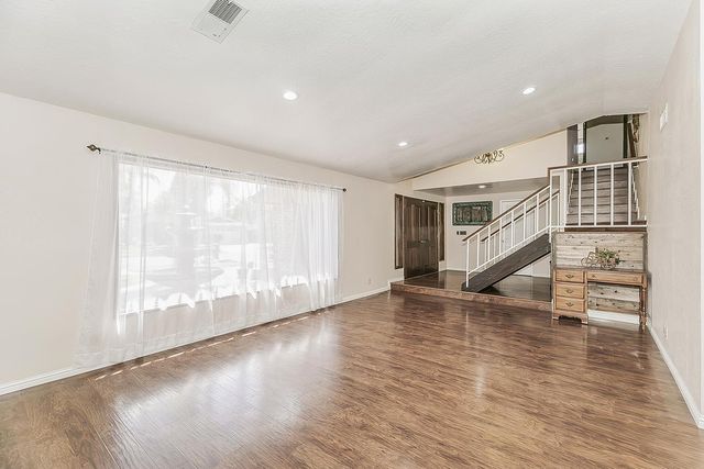 1534 S Sylmar Avenue, Fresno, CA 93727