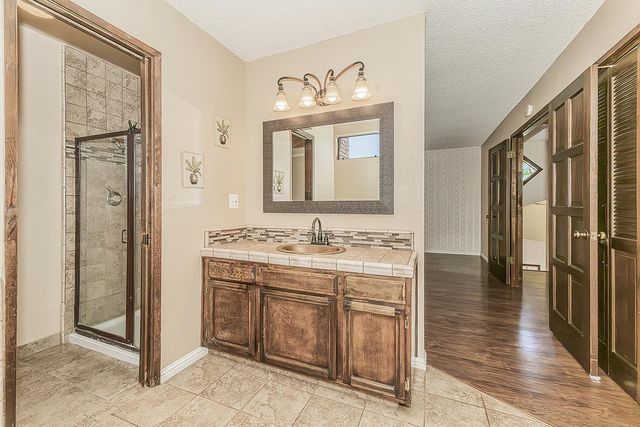 1534 S Sylmar Avenue, Fresno, CA 93727