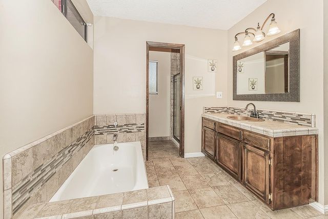 1534 S Sylmar Avenue, Fresno, CA 93727