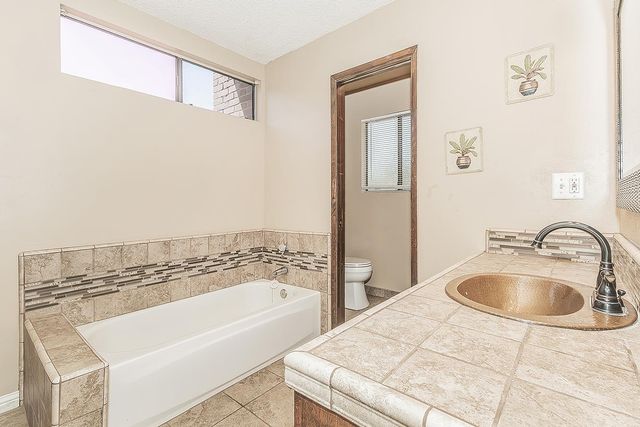 1534 S Sylmar Avenue, Fresno, CA 93727