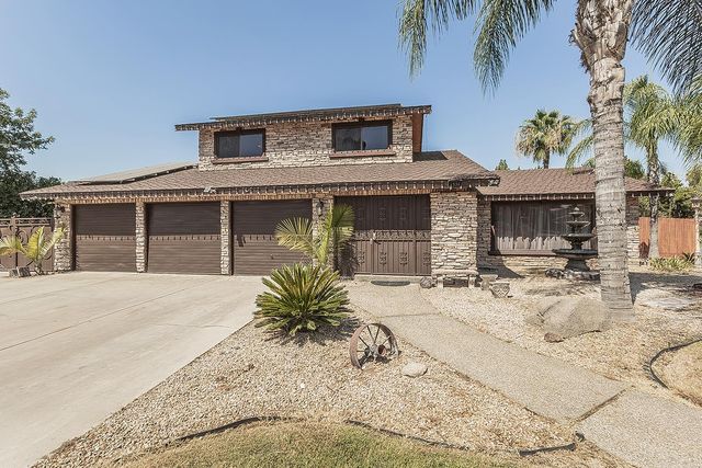 1534 S Sylmar Avenue, Fresno, CA 93727