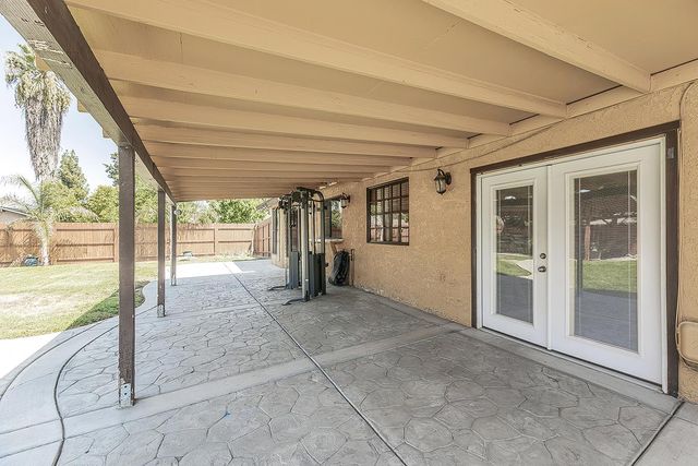 1534 S Sylmar Avenue, Fresno, CA 93727