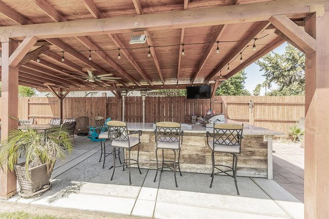 1534 S Sylmar Avenue, Fresno, CA 93727