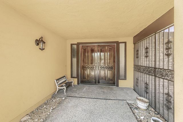 1534 S Sylmar Avenue, Fresno, CA 93727