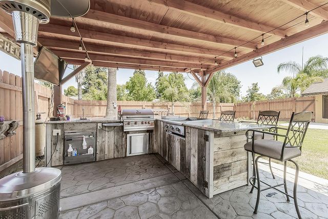 1534 S Sylmar Avenue, Fresno, CA 93727