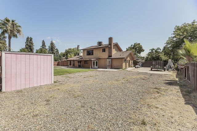 1534 S Sylmar Avenue, Fresno, CA 93727