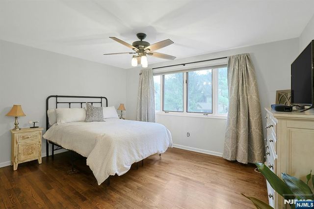 21 Whitman Lane, Mahwah, NJ 07430