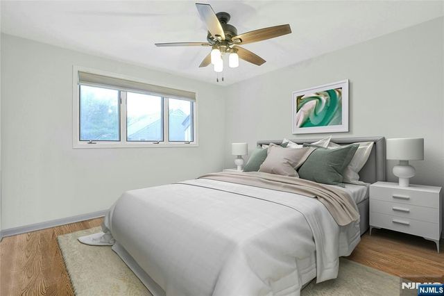 21 Whitman Lane, Mahwah, NJ 07430