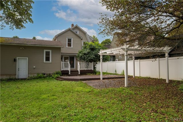 111 Charing Road, Dewitt, NY 13214