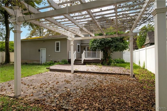 111 Charing Road, Dewitt, NY 13214