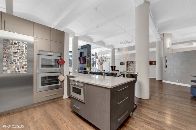 1000 W Washington Boulevard 202, Chicago, IL 60607