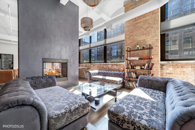 1000 W Washington Boulevard 202, Chicago, IL 60607
