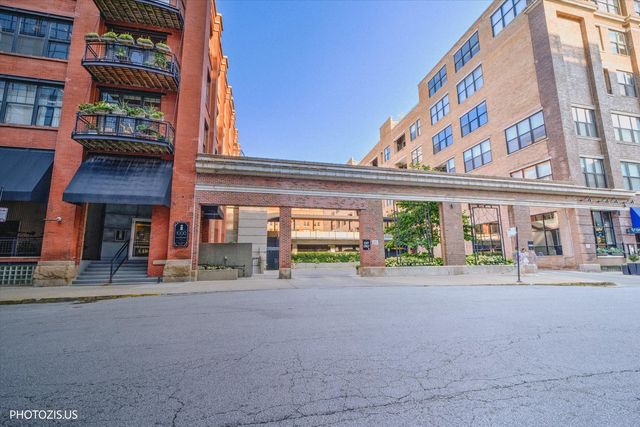 1000 W Washington Boulevard 202, Chicago, IL 60607