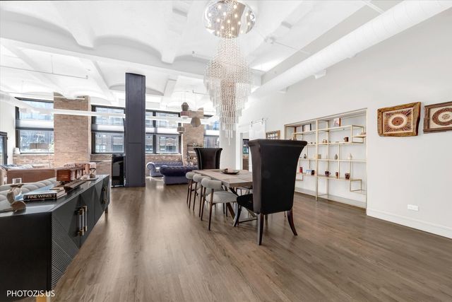 1000 W Washington Boulevard 202, Chicago, IL 60607