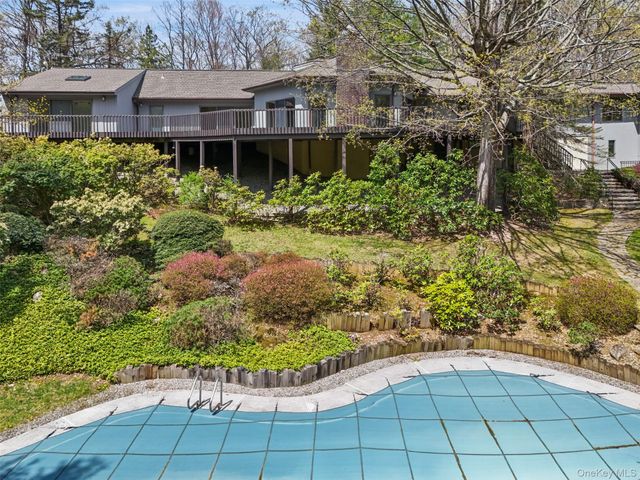 68 Old Aspetong Road, Katonah, NY 10536