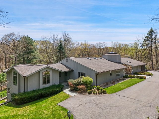 68 Old Aspetong Road, Katonah, NY 10536