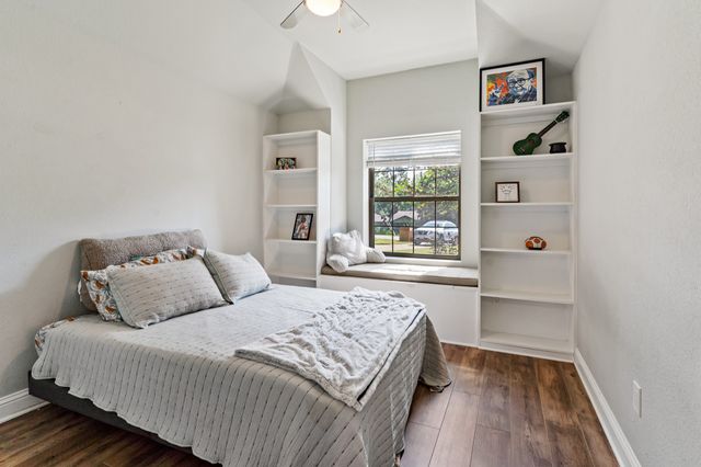 3422 Mercury Drive, Grapevine, TX 76051