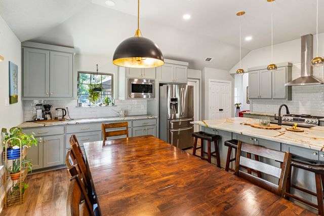 3422 Mercury Drive, Grapevine, TX 76051