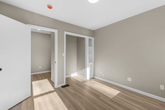 73 Gifford Ave, Dartmouth, MA 02747