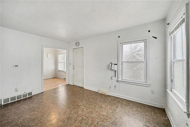 447 N Quincy Avenue, Kansas City, MO 64123