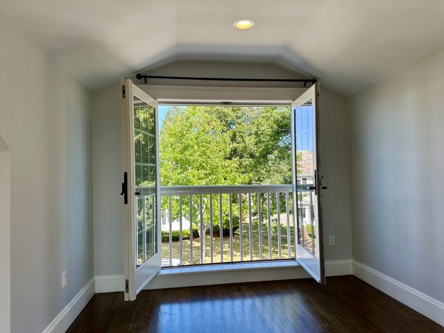 44 Greaton Road 2, Boston, MA 02132