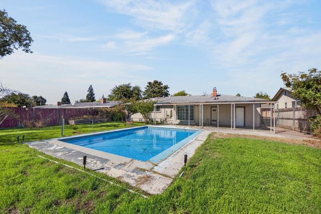 4514 Freeway Cir, Sacramento, CA 95841