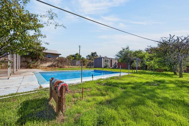 4514 Freeway Cir, Sacramento, CA 95841
