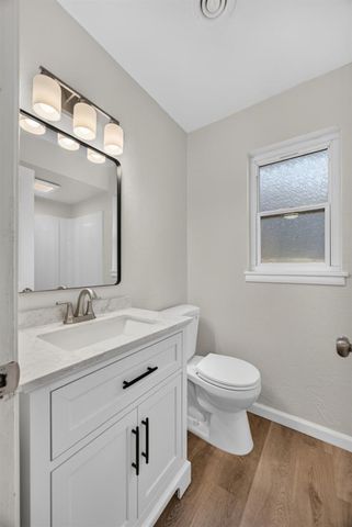 4514 Freeway Cir, Sacramento, CA 95841