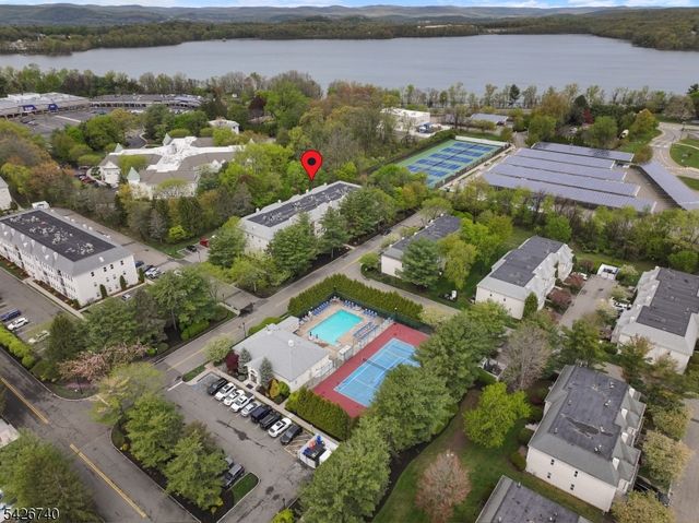 919 Burgundy Way 919, Wayne Twp., NJ 07470