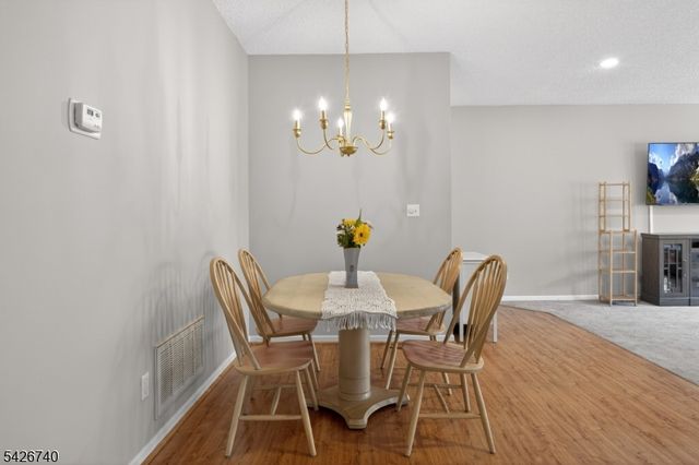 919 Burgundy Way 919, Wayne Twp., NJ 07470