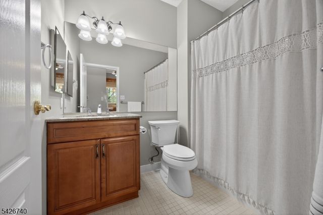 919 Burgundy Way 919, Wayne Twp., NJ 07470