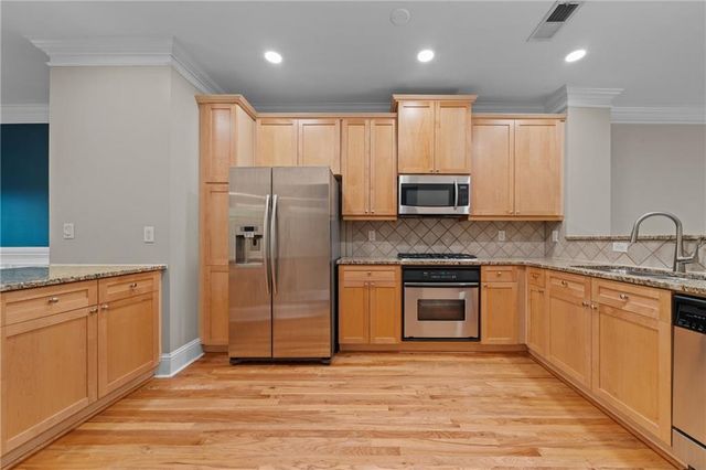 5480 Glenridge Park, Sandy Springs, GA 30342