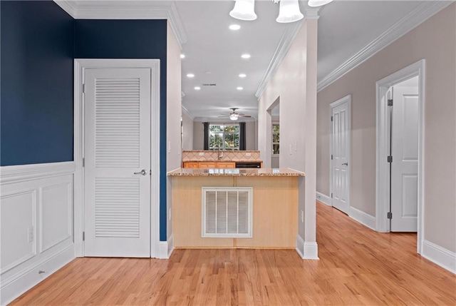 5480 Glenridge Park, Sandy Springs, GA 30342