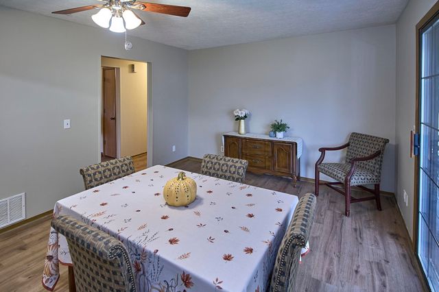 104 Rimrock Drive, Eleanor, WV 25070