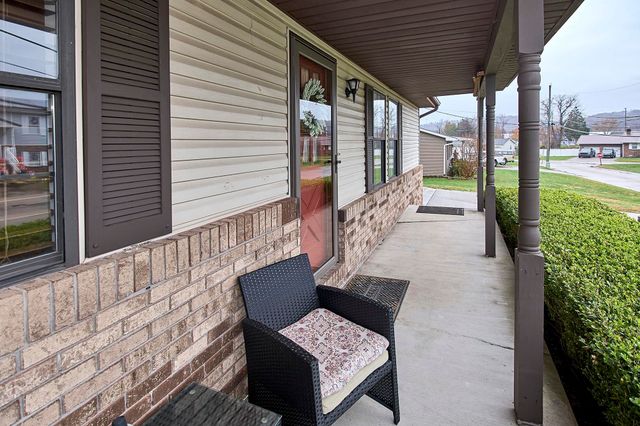 104 Rimrock Drive, Eleanor, WV 25070