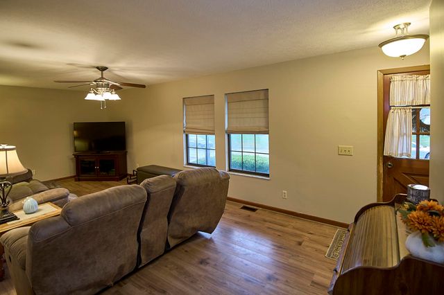 104 Rimrock Drive, Eleanor, WV 25070