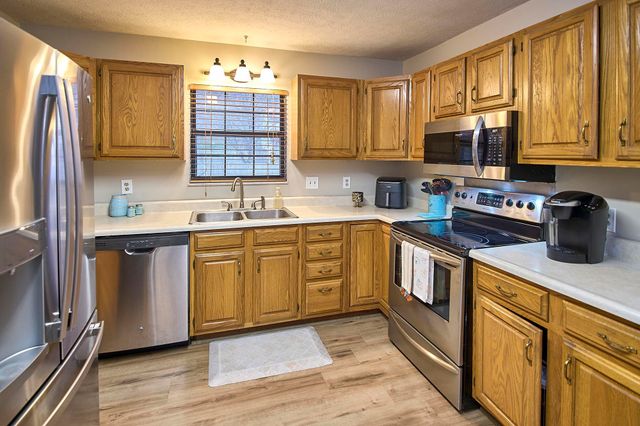 104 Rimrock Drive, Eleanor, WV 25070