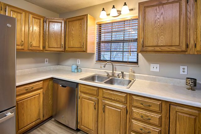 104 Rimrock Drive, Eleanor, WV 25070