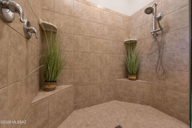 8664 N Zenyatta Drive, Tucson, AZ 85704